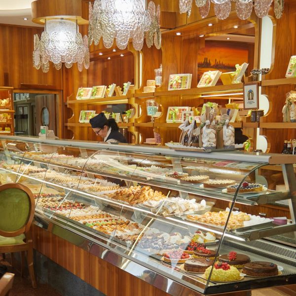 bar pasticceria milano
